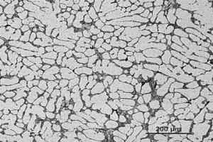 铝-碳纳米管中间合金制备纳米增强铝基复合材料的方法