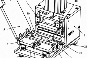 锂离子电池的极耳弯折和裁切装置