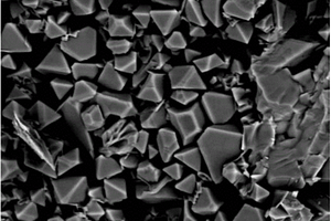 合成铁铝尖晶石及其生产方法
