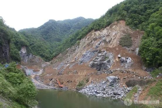 补“天窗”接“断带” 神农架国家公园让裸露山体重披绿装