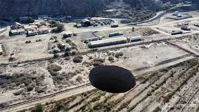 过度开采损坏环境，智利永久关闭“天坑”相关铜矿采场