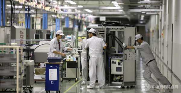 日本宣布对23种芯片设备实行管制措施，中国当天采取反制！