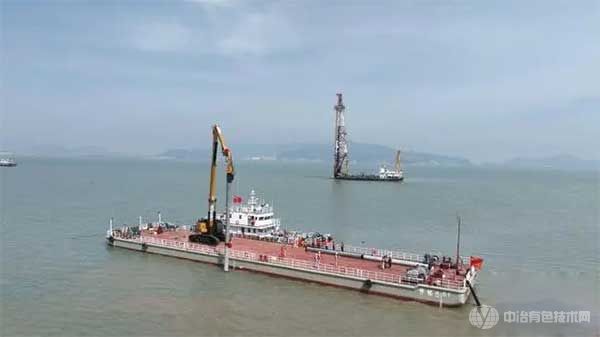 5月19日，中核田湾200万千瓦滩涂光伏示范项目在江苏连云港开工建设。