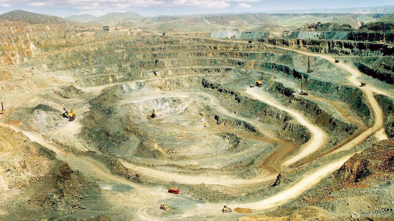 华星稀土：推进8000吨稀土金属项目二期建设，迈向高质量发展