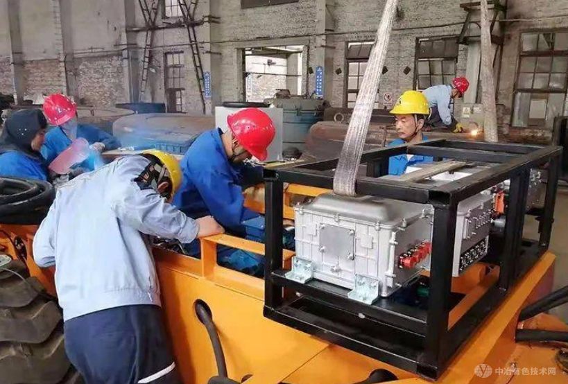 贵铝工服公司研制阳极车“摆动式”双后桥结构，引领行业发展