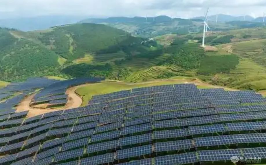 我国单体容量最大采煤沉陷区光伏基地正式投运，助力绿色能源转型