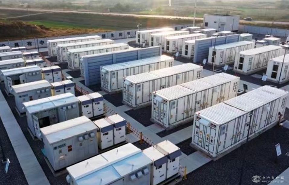 云南省丘北县200MW/400MWh锂离子电池储能示范项目全容量并网运行