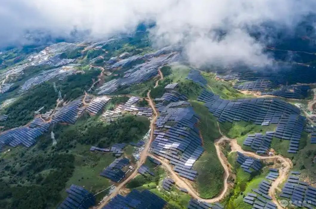 甘孜州自主开发最大光伏项目启动 高原清洁能源建设提速