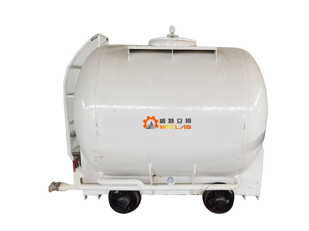 矿用粉料运输罐车
