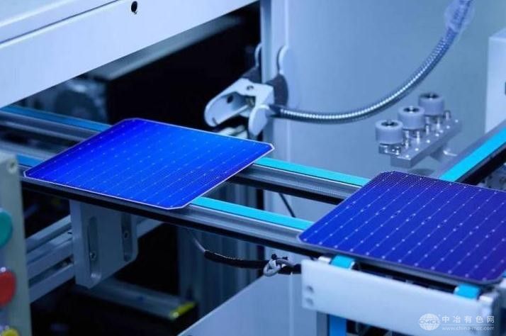 日本能源布局中东：迪拜投建1GW HJT光伏组件制造基地