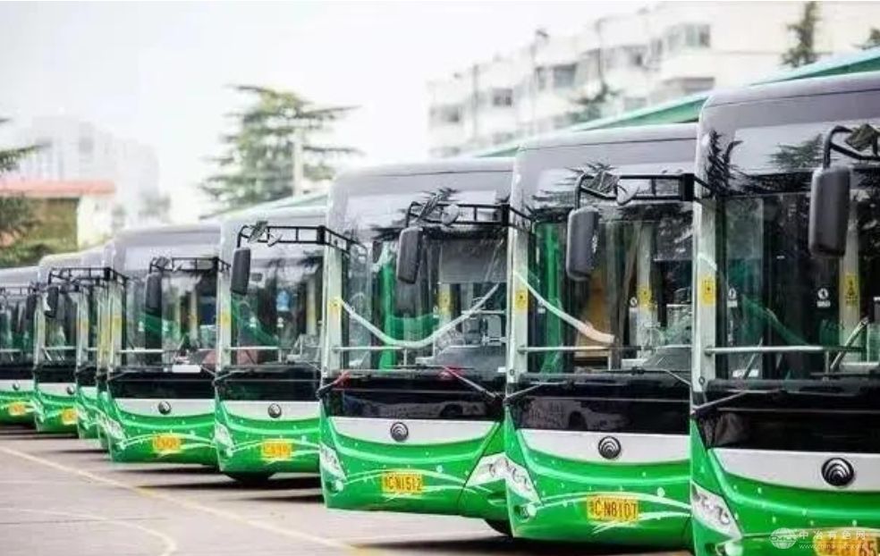 洛阳公交柔性光伏项目投运 开创交通领域新能源应用新模式