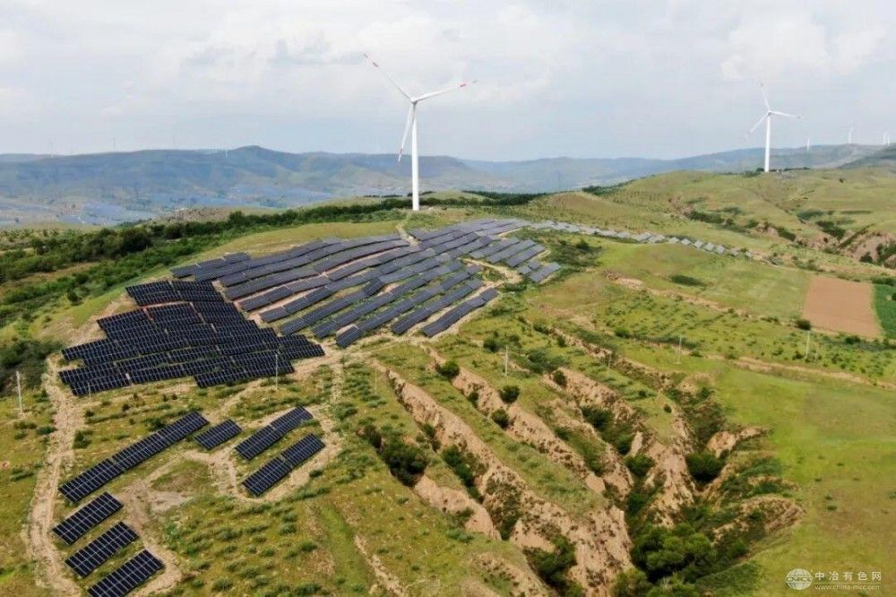 绿色转型加速！国电电力大同公司右玉牛心堡100兆瓦光伏项目实现全容量并网