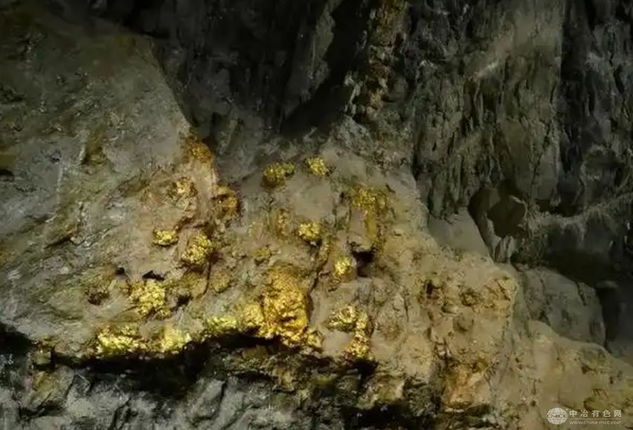 紫金矿业加速国际化布局 拟分拆黄金资产赴港上市