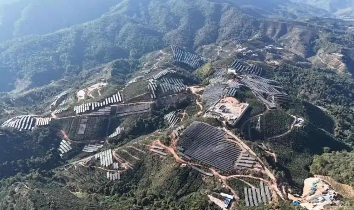 云南勐海250兆瓦茶光互补项目并网 铝合金支架助力生态发电