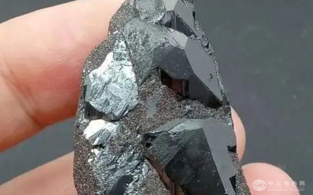 中国稀土战略布局钨资源 斥资1.5亿港元收购高纯钨条