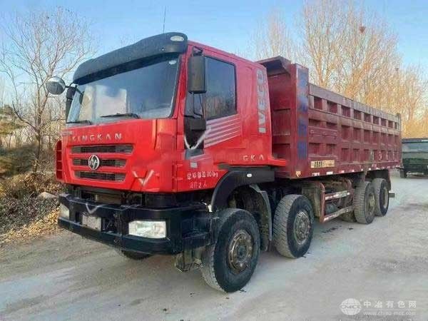 出售2013年底红岩金刚前四后八翻斗车,行驶六万多公里