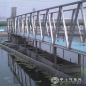 周边传动吸泥机