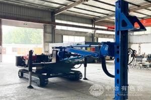 露天潜孔钻车