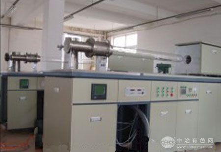 管式真空炉