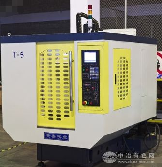 高速钻孔攻牙机