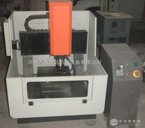 高精度模具雕铣机