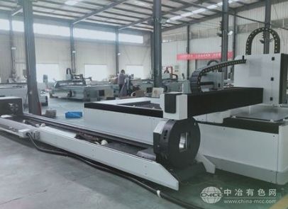 大型板管一体激光切管机