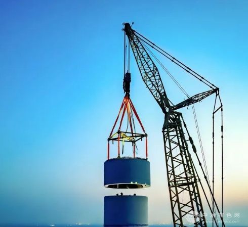 国内混塔风机新纪录！中建八一成功吊装185米超高机组