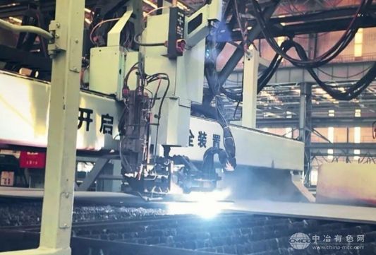 全球首艘绿色甲醇双燃料动力超大型集装箱船正式开建