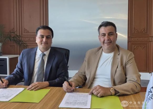 携手共赢谱新篇！正泰电源与罗马尼亚合作伙伴签署战略协议