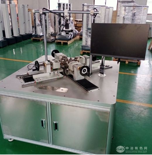双轴向拉伸材料试验机