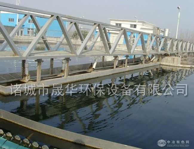 半（全）桥式中心传动刮吸泥机