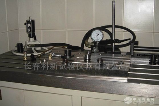 ZZS型汽车液压动力转向器噪声试验台