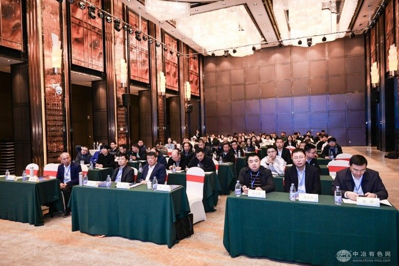 第二届全国工业炉窑及耐火材料产学研合作高峰论坛 现场照片