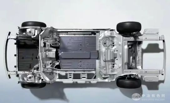 固态电池商业化进程加速！奇瑞、梅赛德斯-奔驰领跑产业新赛道