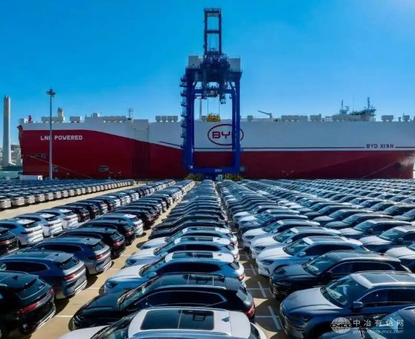 深圳港与比亚迪强强联手，共筑全球汽车产业“深圳高地”