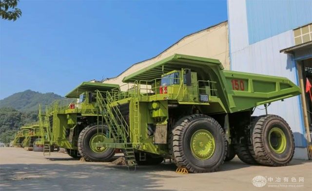 江西德兴铜矿新投运5台国产220吨电动轮，装备升级助力高效开采