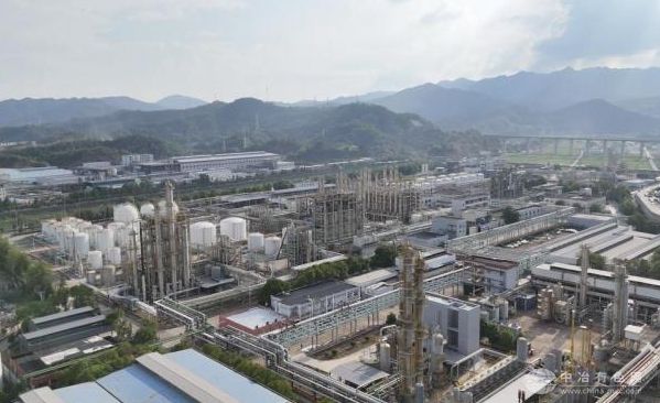 西藏矿业万吨级碳酸锂项目投产，我国新能源战略再添重要保障