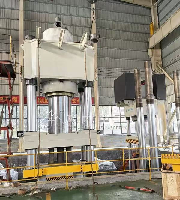 四梁四柱液压机