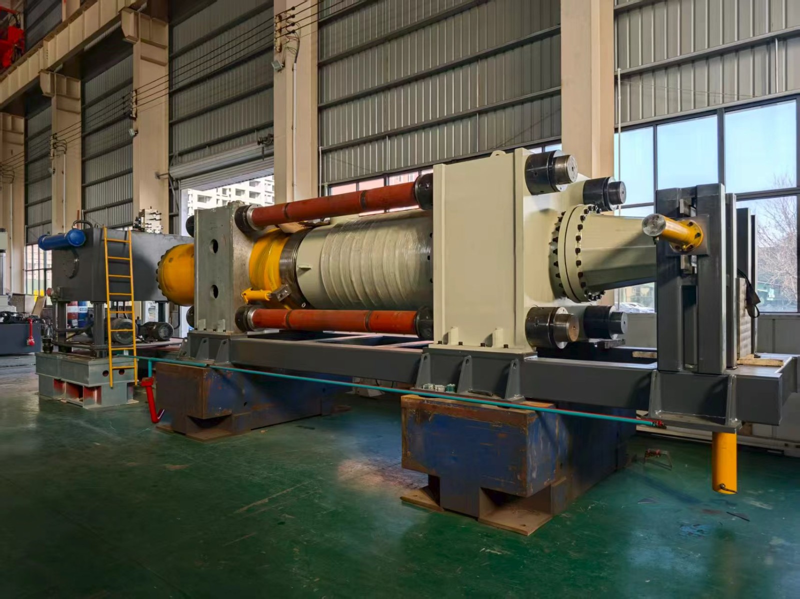 卧式三梁四柱液压机